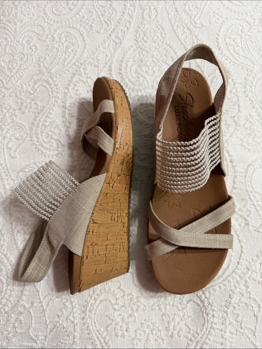 Size 8.5M Beige Platform Wedge Sandals
